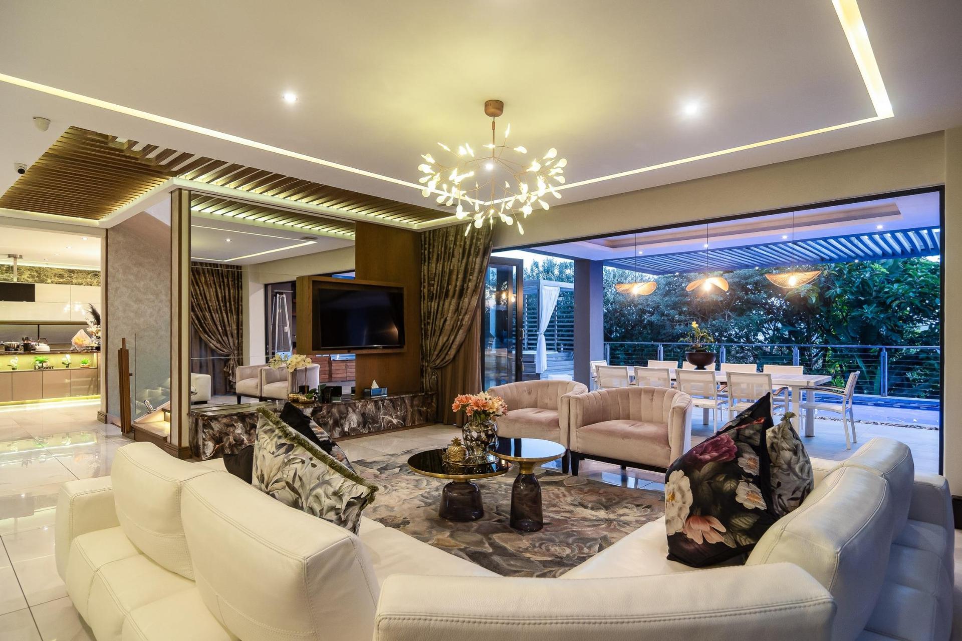 An Elevated Masterpiece of Design, Technology & Luxury Living — photograph 4