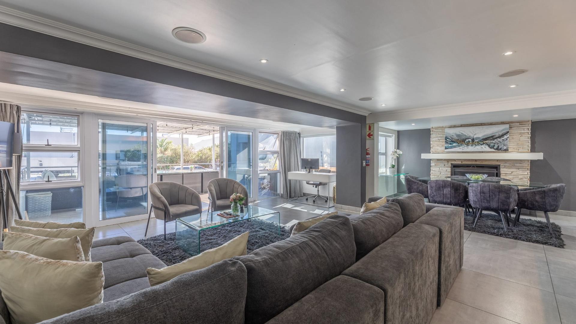 Luxury Coastal Guest House Investment — photograph 2
