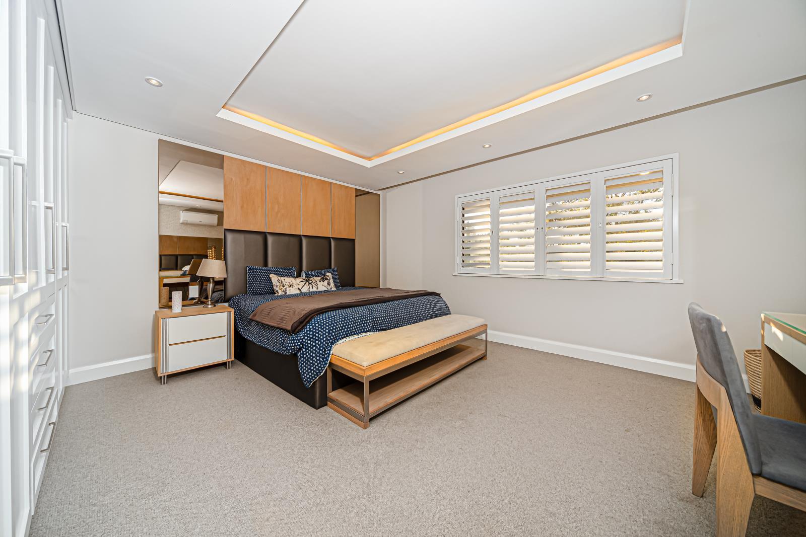 Luxurious Residence in Morningside — photograph 3