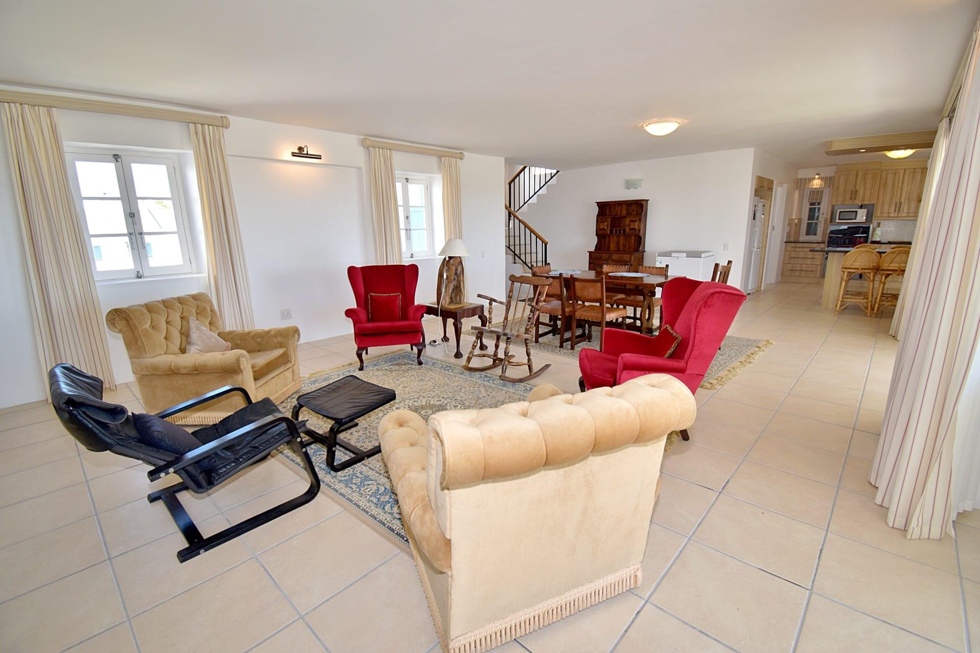 Absolute Beachfront Luxury with Uninterrupted Ocean Views — photograph 5