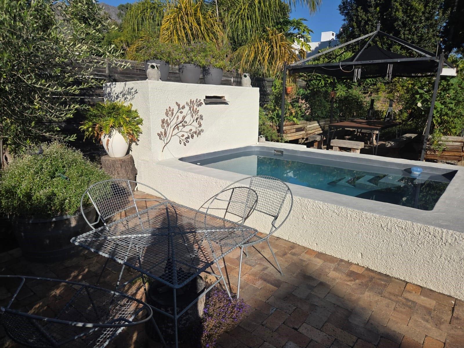 Artistic, Characterful home in Paradyskloof for Sale<br/> — photograph 2