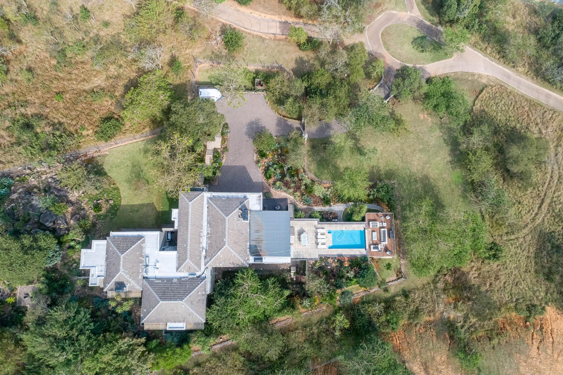 Wildlife Estate Opulence — photograph 2