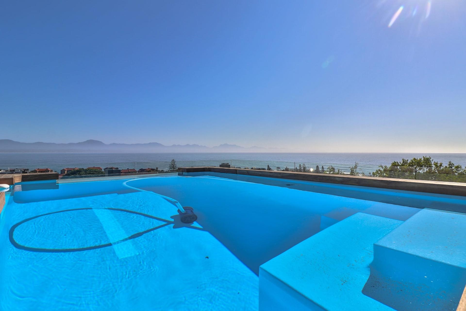 Iconic Coastal Statement Home — photograph 4
