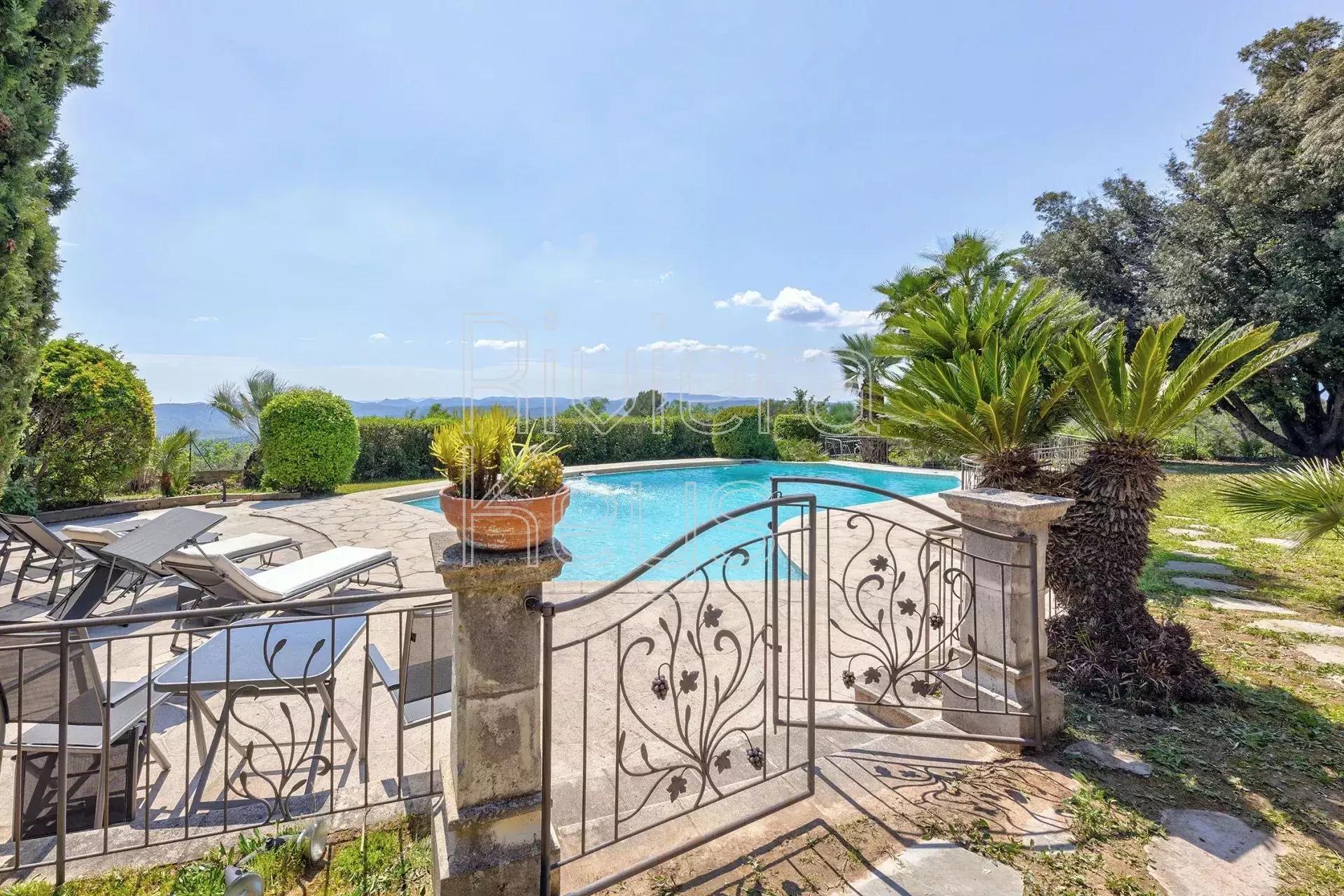 House Montauroux — photograph 4