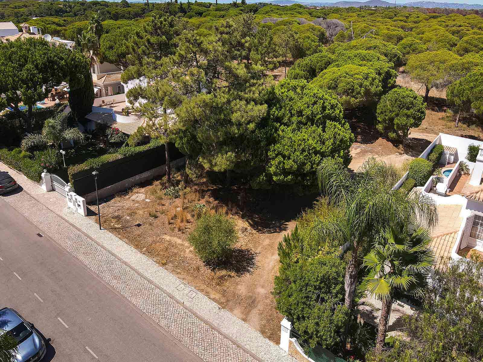 Land in Loulé (67100) — photograph 2