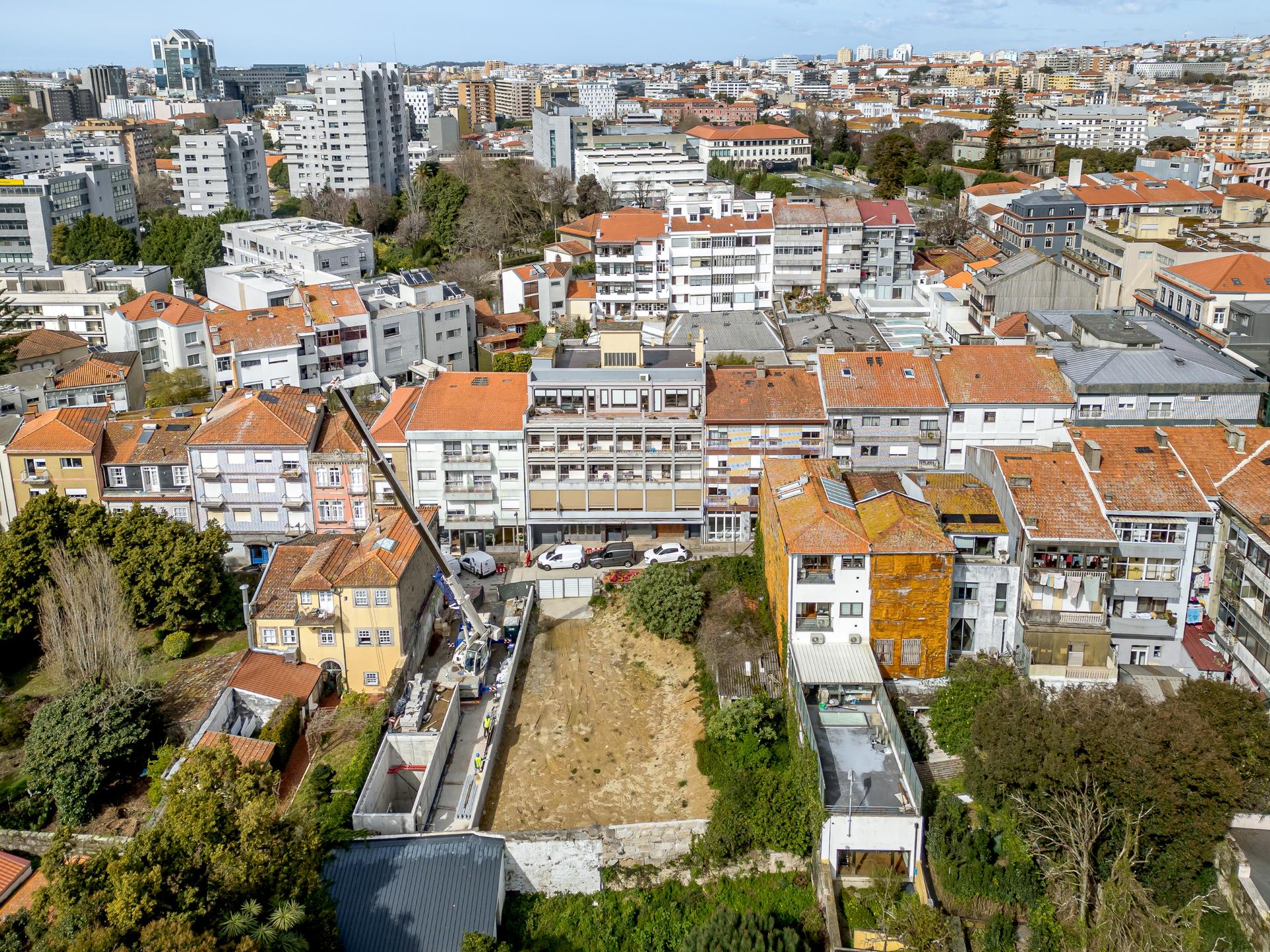 Land in Porto (95726) — photograph 2