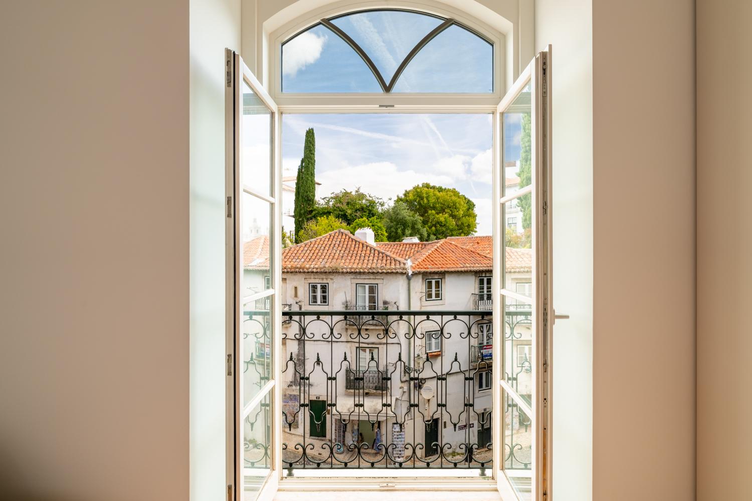 Semi-Detached House in Lisboa — photograph 3