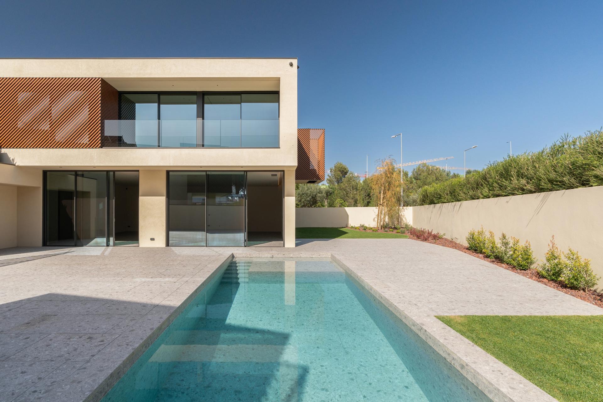 House in Cascais (94960) — photograph 2