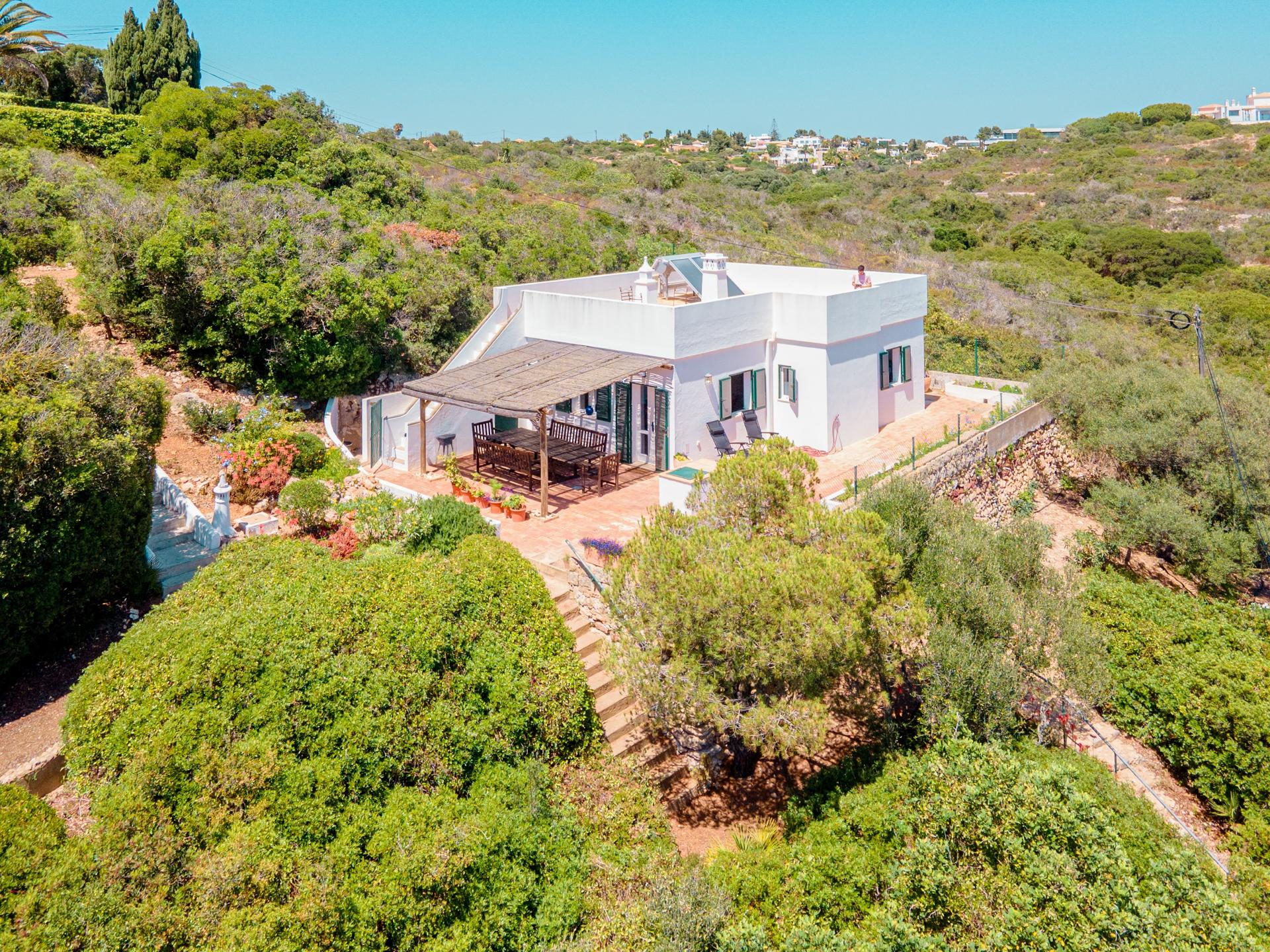 House in Lagoa (97870) — photograph 2