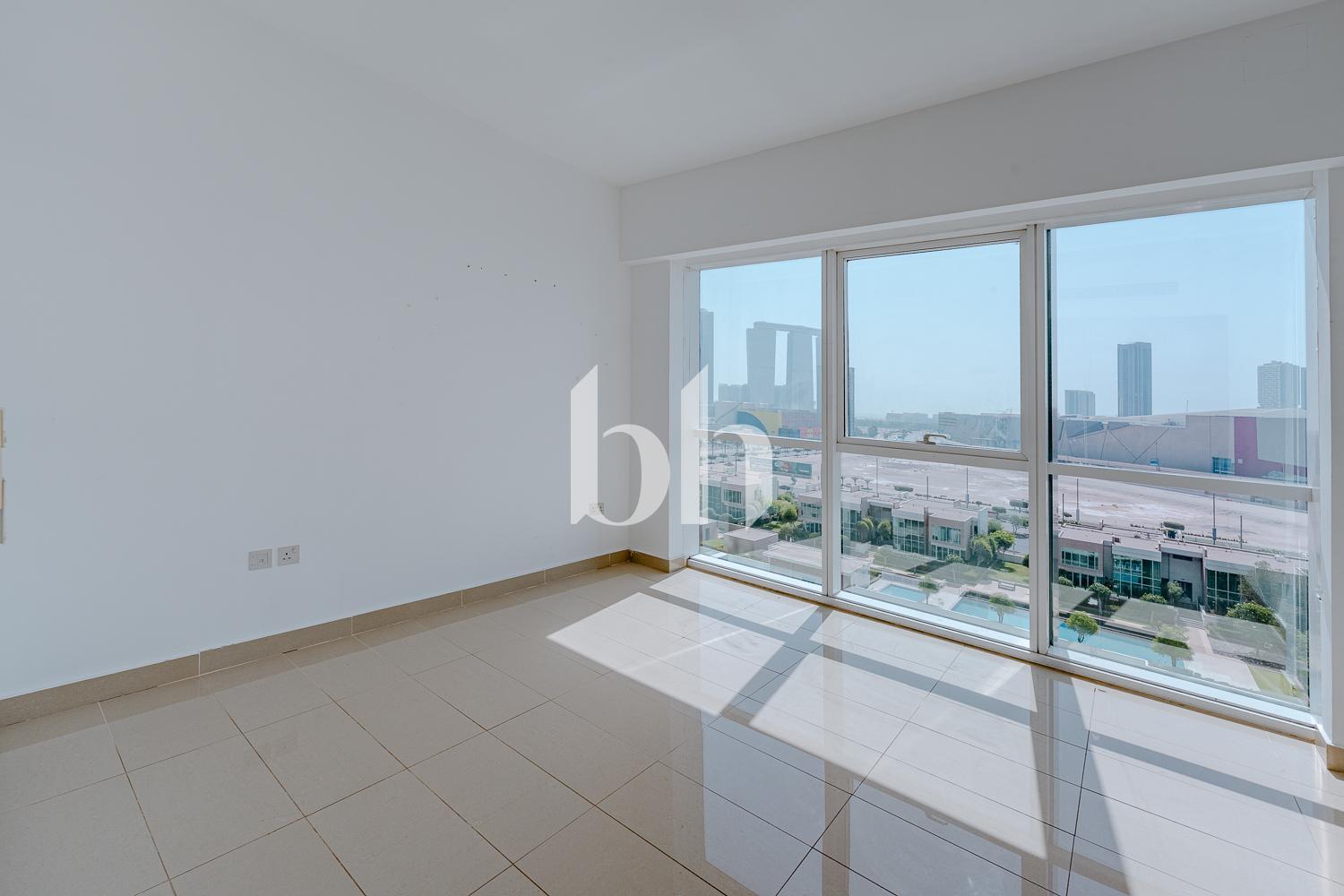 Al Durrah Tower — photograph 4