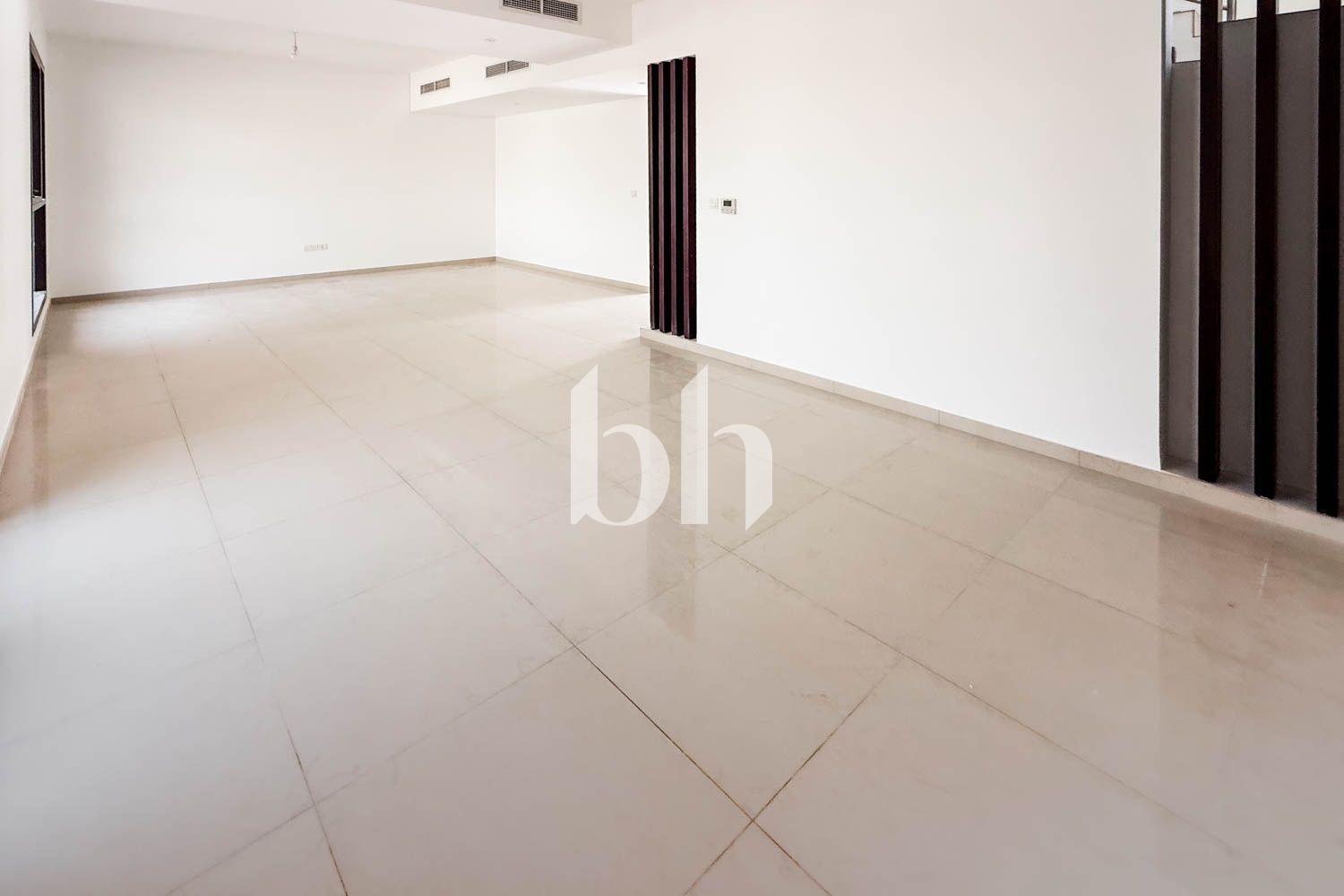 Nasma Residence — photograph 5