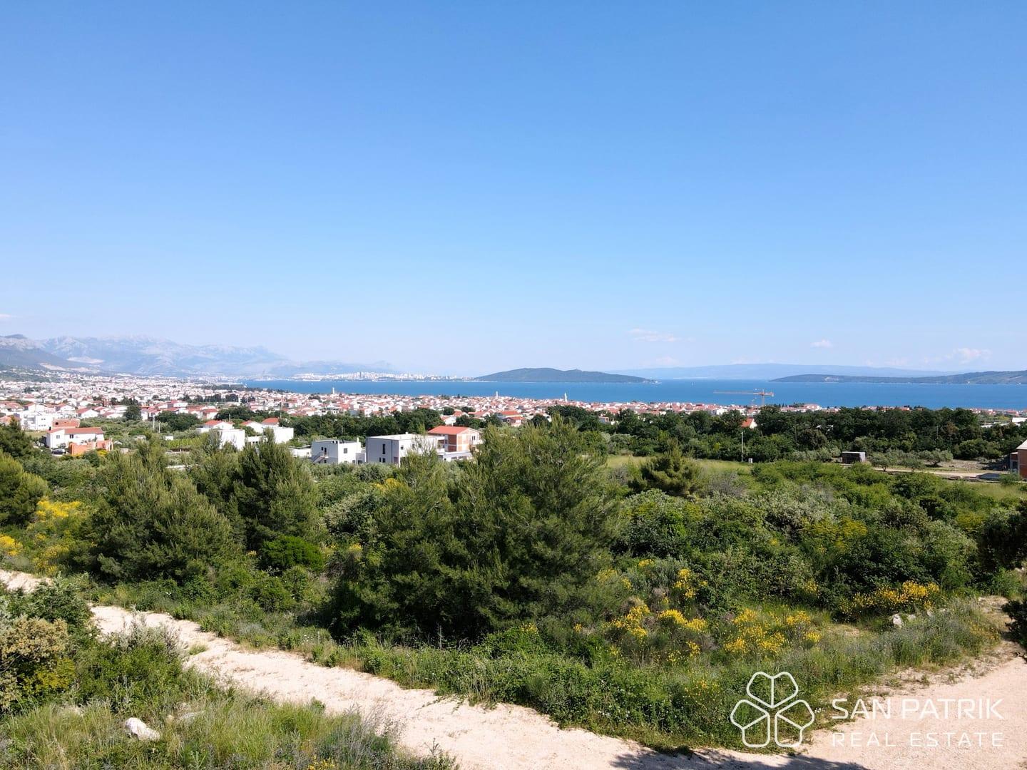 Kaštel Novi Sea View Penthouse — photograph 2